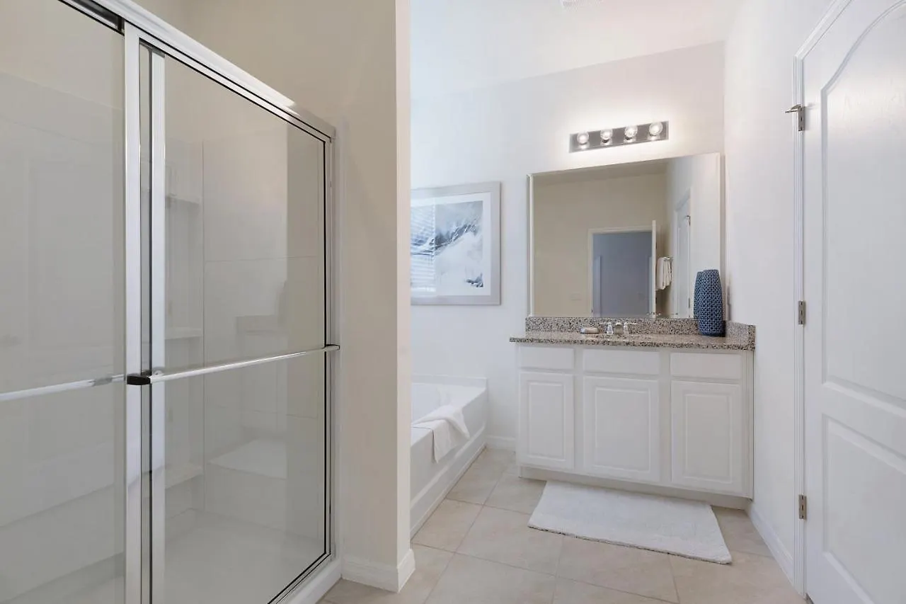 8012 Oak Shadow Court At Solterra Villa Davenport United States