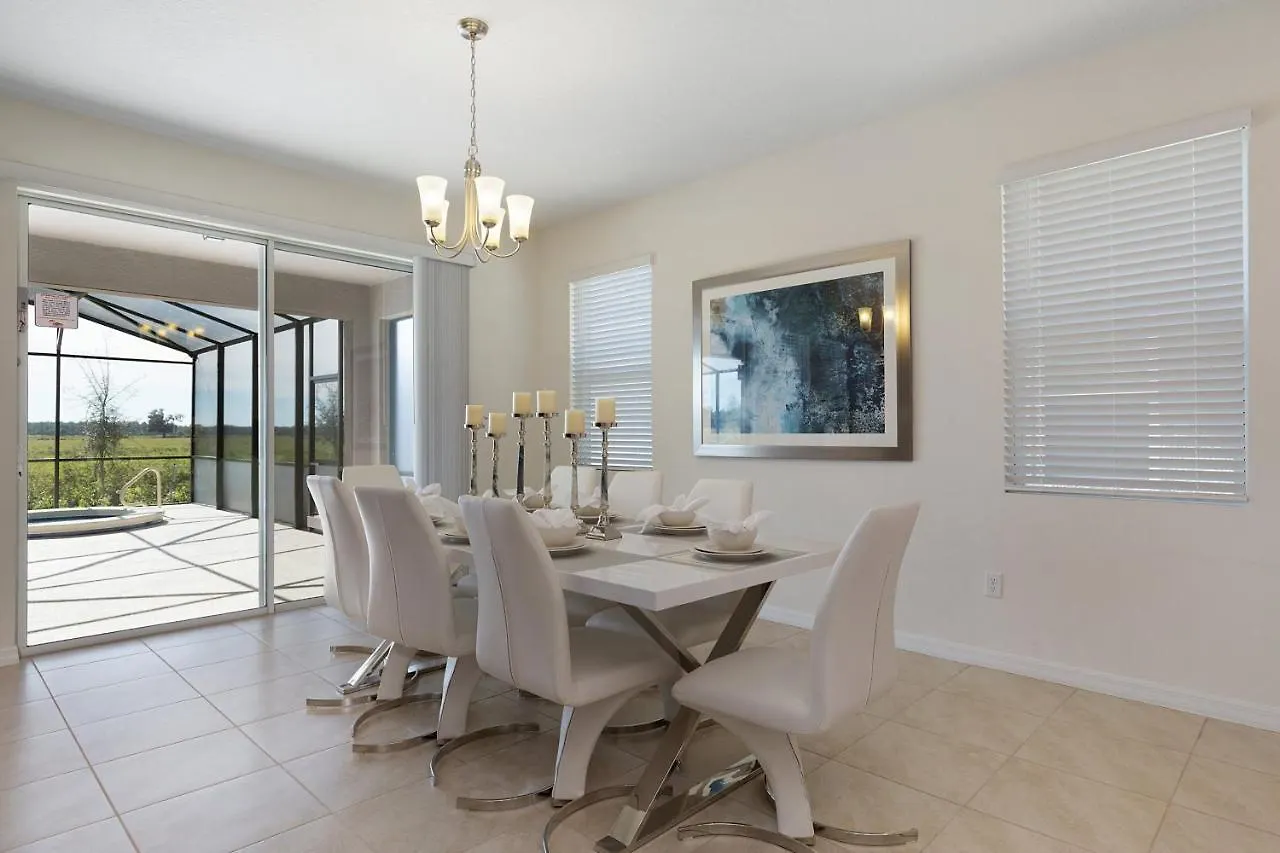 8012 Oak Shadow Court At Solterra Villa Davenport