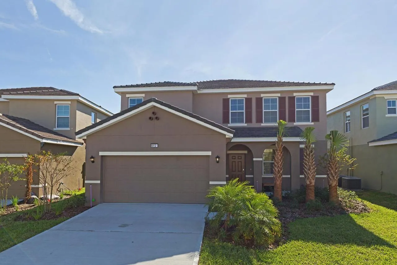 8012 Oak Shadow Court At Solterra Villa Davenport
